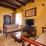 Samonas - Red villa Fliskouni